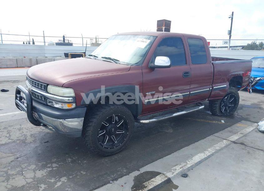 Photo 2 of 2001 Chevrolet Silverado 1500 LS (VIN 2GCEK19T211269500)