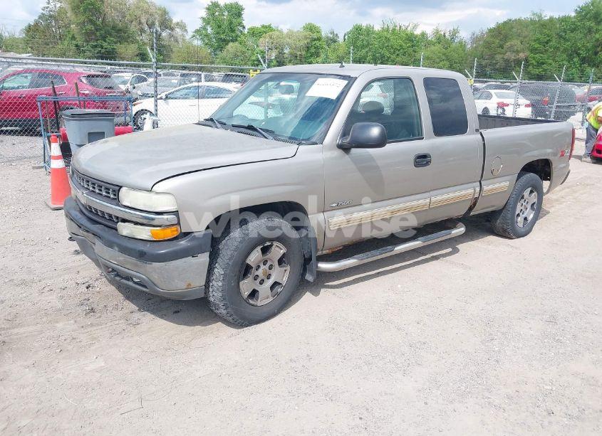 Photo 2 of 2002 Chevrolet Silverado 1500 LT (VIN 2GCEK19T221245702)
