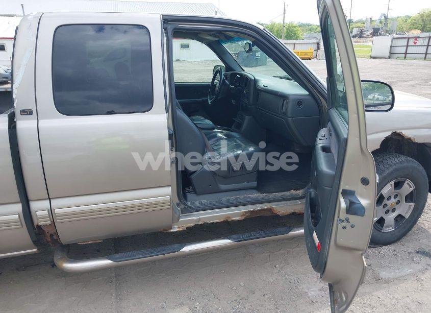 Photo 5 of 2002 Chevrolet Silverado 1500 LT (VIN 2GCEK19T221245702)