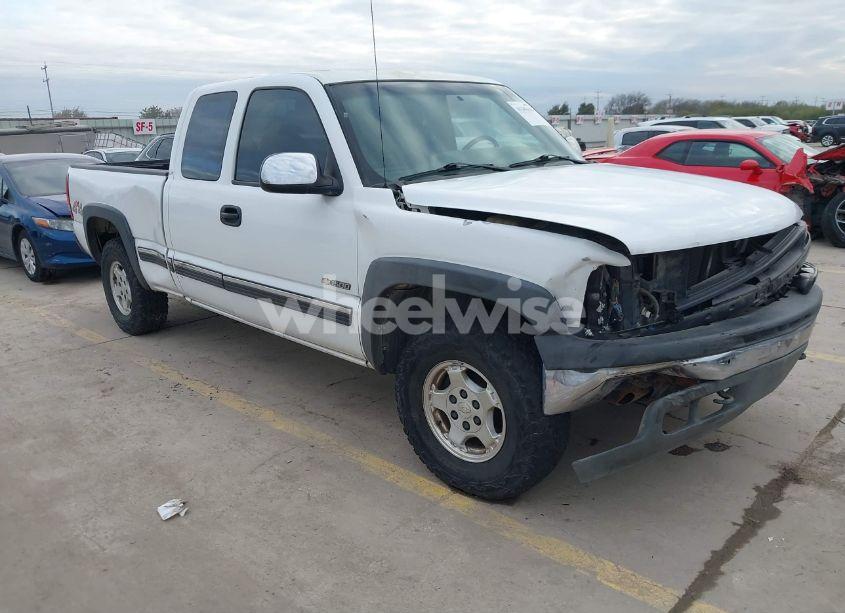 2002 Chevrolet Silverado 1500 LS (VIN 2GCEK19T221253556) main photo