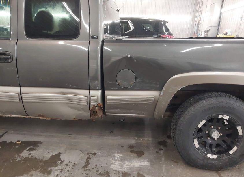 Photo 13 of 2002 Chevrolet Silverado 1500 LS (VIN 2GCEK19T221296178)