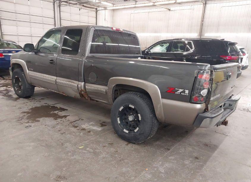 Photo 3 of 2002 Chevrolet Silverado 1500 LS (VIN 2GCEK19T221296178)