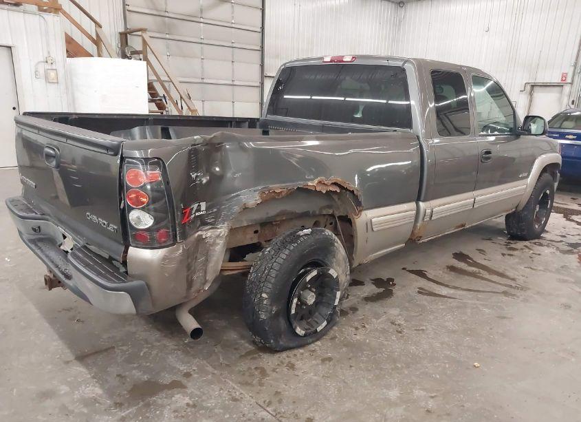 Photo 4 of 2002 Chevrolet Silverado 1500 LS (VIN 2GCEK19T221296178)