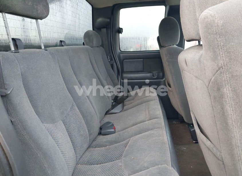 Photo 8 of 2003 Chevrolet Silverado 1500 LS (VIN 2GCEK19T231411251)