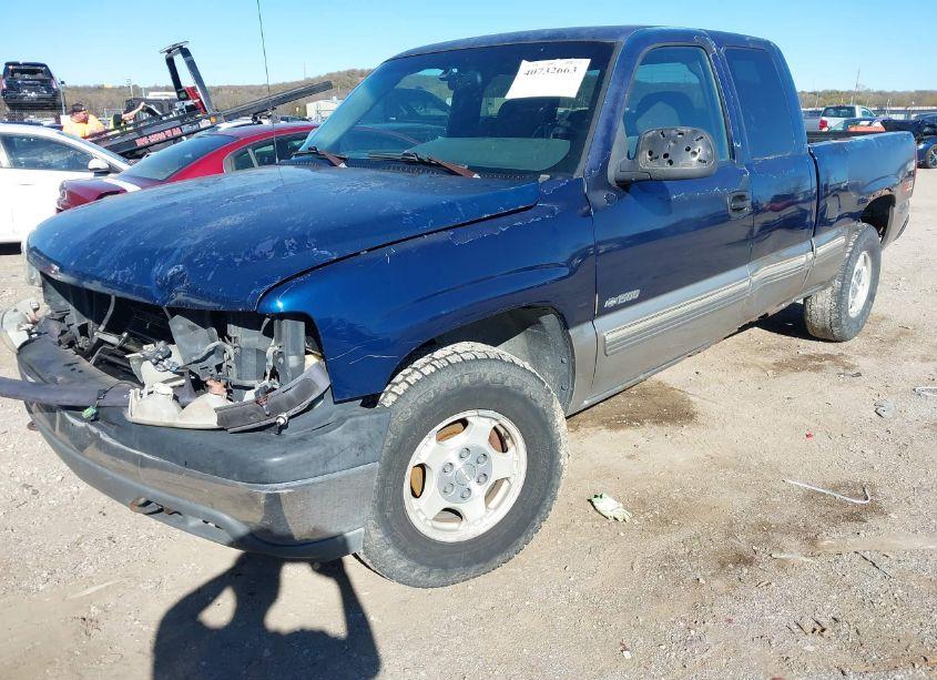 Photo 2 of 2000 Chevrolet Silverado 1500 LS (VIN 2GCEK19T2Y1322755)