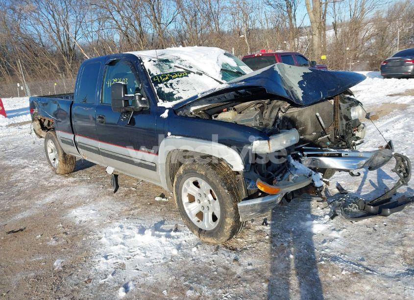 2000 Chevrolet Silverado 1500 LS (VIN 2GCEK19T2Y1333156) main photo