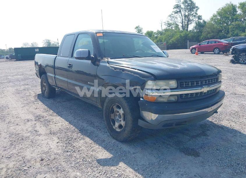 2001 Chevrolet Silverado 1500 LS (VIN 2GCEK19T311298617) main photo