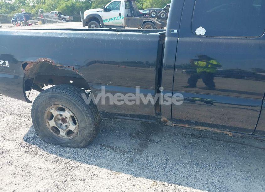 Photo 13 of 2001 Chevrolet Silverado 1500 LS (VIN 2GCEK19T311298617)