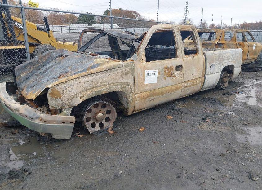 Photo 2 of 2004 Chevrolet Silverado 1500 Z71 (VIN 2GCEK19T341133185)