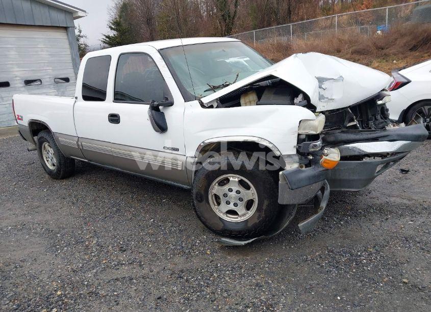 1999 Chevrolet Silverado 1500 LS (VIN 2GCEK19T3X1212280) main photo