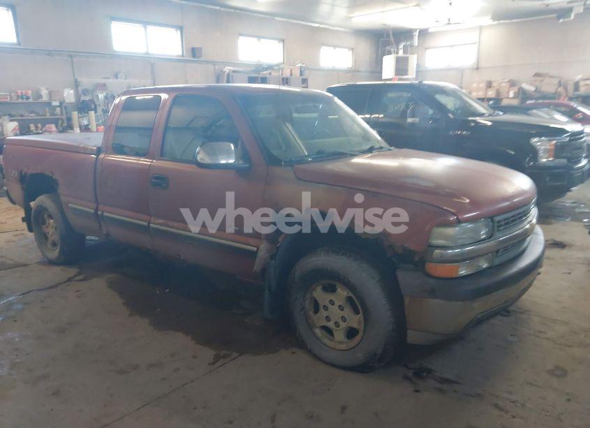 2001 Chevrolet Silverado 1500 LS (VIN 2GCEK19T411274200) main photo