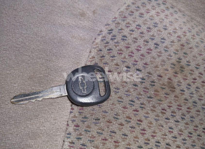 Photo 11 of 2001 Chevrolet Silverado 1500 LS (VIN 2GCEK19T411274200)