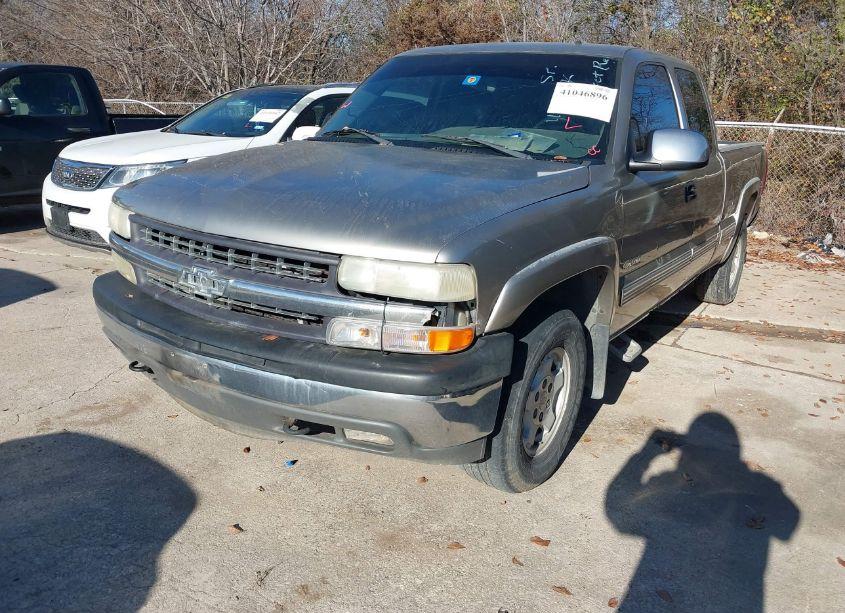 Photo 2 of 2002 Chevrolet Silverado 1500 LT (VIN 2GCEK19T421111564)
