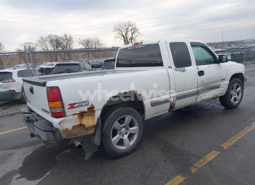 Photo 4 of 2002 Chevrolet Silverado 1500 LS (VIN 2GCEK19T421244258)