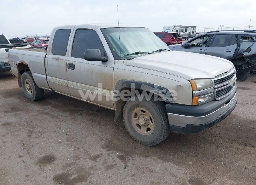 2004 Chevrolet Silverado 1500 LS (VIN 2GCEK19T441269535) main photo