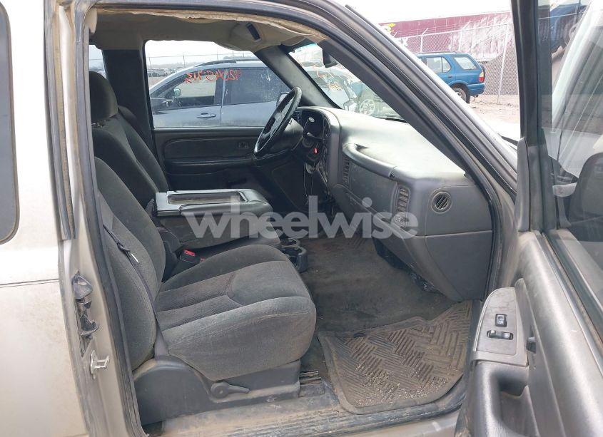 Photo 5 of 2004 Chevrolet Silverado 1500 LS (VIN 2GCEK19T441269535)