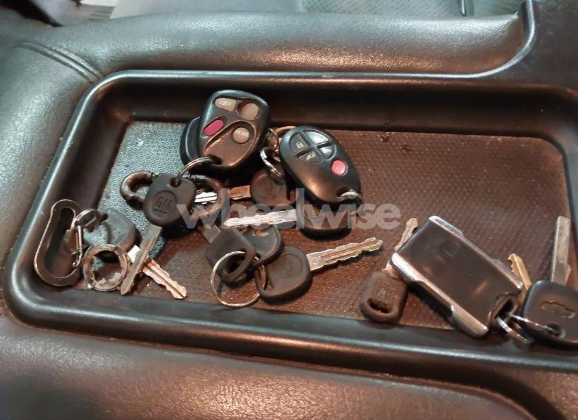 Photo 11 of 2004 Chevrolet Silverado K1500 (VIN 2GCEK19T441294838)