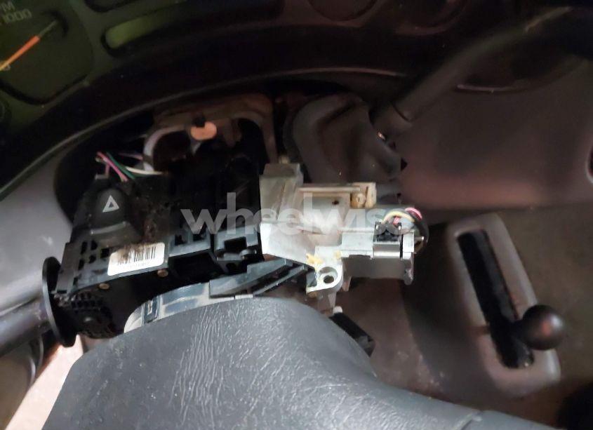 Photo 6 of 2004 Chevrolet Silverado K1500 (VIN 2GCEK19T441294838)