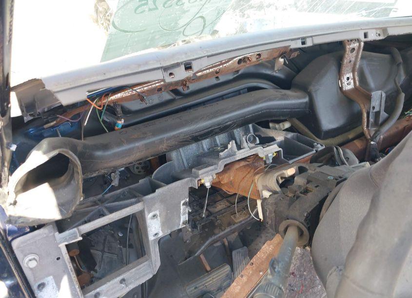 Photo 15 of 1999 Chevrolet Silverado 1500 LS (VIN 2GCEK19T4X1196039)