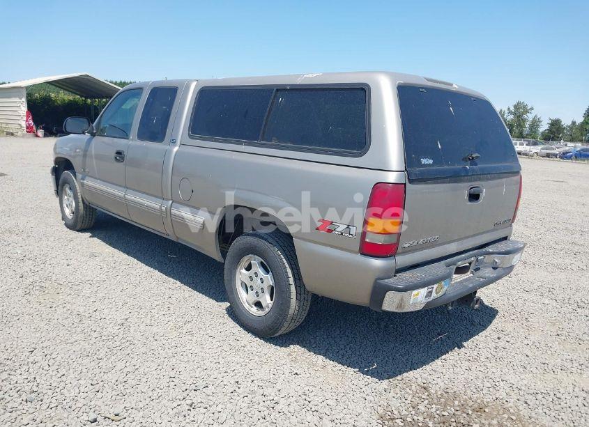 Photo 3 of 2000 Chevrolet Silverado 1500 LS (VIN 2GCEK19T4Y1311496)