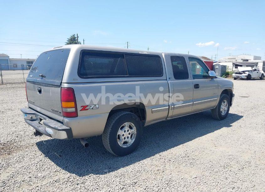 Photo 4 of 2000 Chevrolet Silverado 1500 LS (VIN 2GCEK19T4Y1311496)