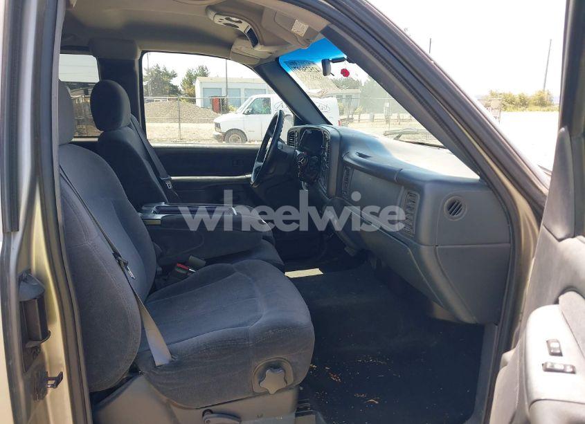 Photo 5 of 2000 Chevrolet Silverado 1500 LS (VIN 2GCEK19T4Y1311496)