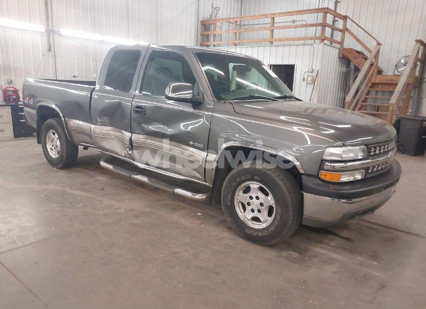 2001 Chevrolet Silverado 1500 LS (VIN 2GCEK19T511303106) main photo