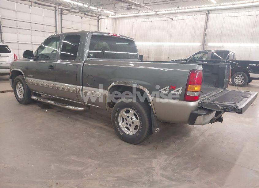 Photo 3 of 2001 Chevrolet Silverado 1500 LS (VIN 2GCEK19T511303106)