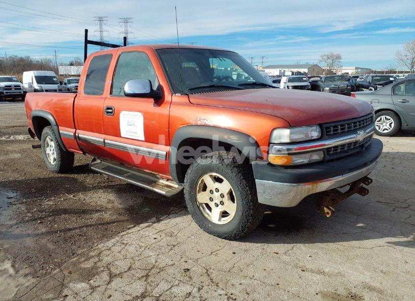 2001 Chevrolet Silverado 1500 LS (VIN 2GCEK19T511357232) main photo