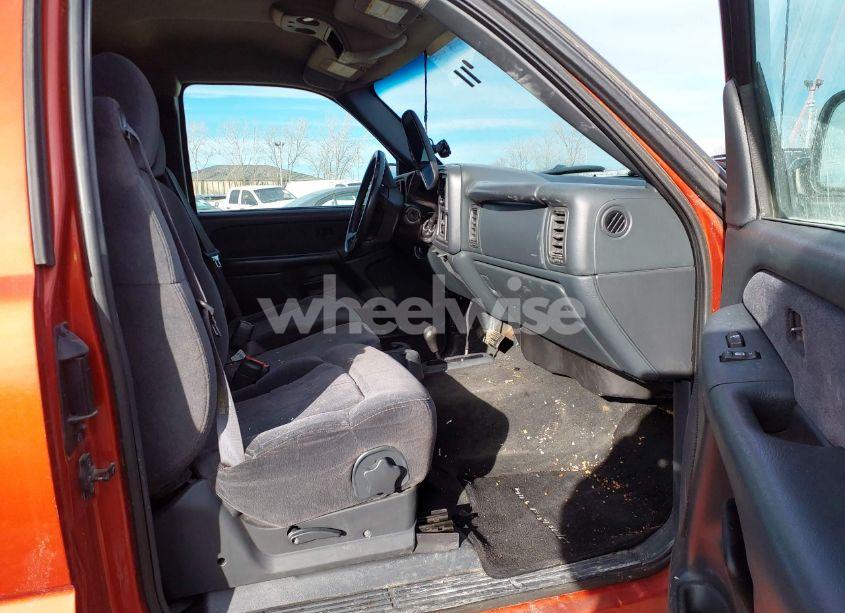 Photo 5 of 2001 Chevrolet Silverado 1500 LS (VIN 2GCEK19T511357232)