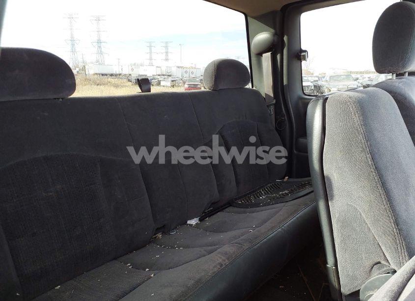 Photo 8 of 2001 Chevrolet Silverado 1500 LS (VIN 2GCEK19T511357232)