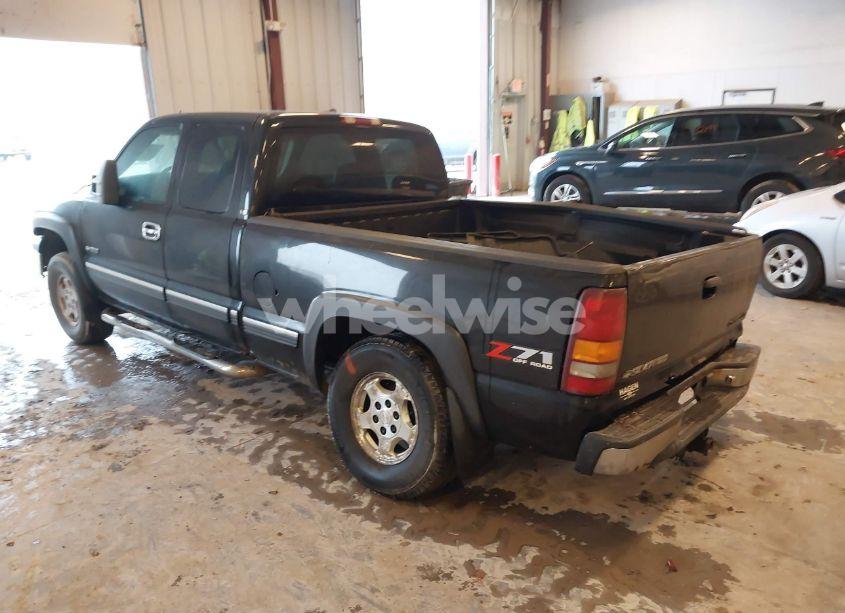 Photo 3 of 2002 Chevrolet Silverado 1500 LT (VIN 2GCEK19T521134772)