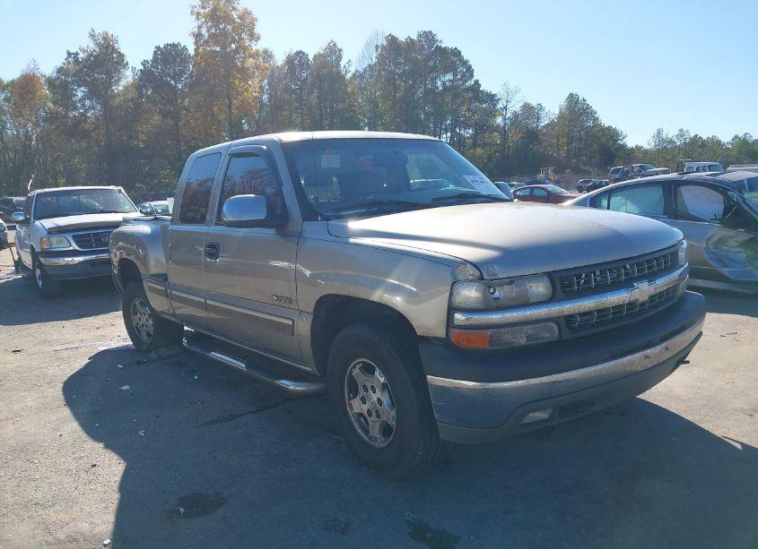 2002 Chevrolet Silverado 1500 LT (VIN 2GCEK19T521244303) main photo