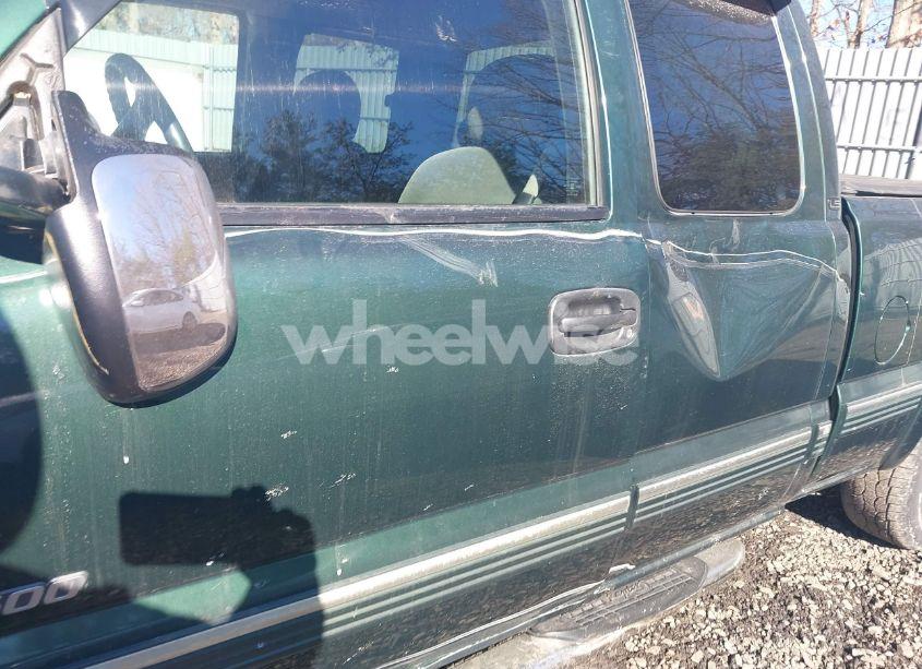 Photo 6 of 2002 Chevrolet Silverado 1500 LS (VIN 2GCEK19T521268763)