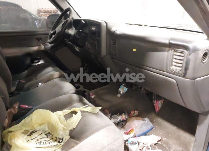 Photo 5 of 2003 Chevrolet Silverado 1500 LS (VIN 2GCEK19T531275181)