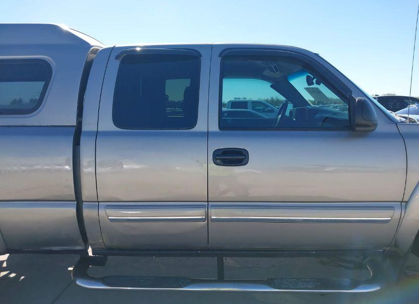 Photo 14 of 2003 Chevrolet Silverado 1500 LS (VIN 2GCEK19T531398513)