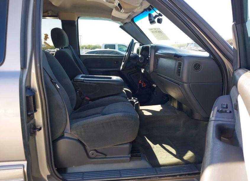 Photo 5 of 2003 Chevrolet Silverado 1500 LS (VIN 2GCEK19T531398513)