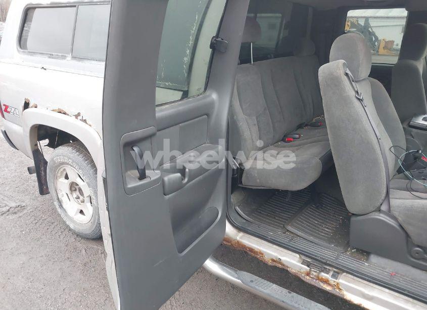 Photo 8 of 2004 Chevrolet Silverado 1500 Z71 (VIN 2GCEK19T541269981)