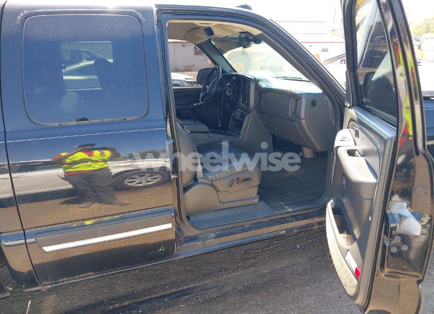 Photo 5 of 2004 Chevrolet Silverado 1500 LT (VIN 2GCEK19T541397279)