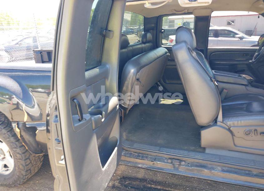 Photo 8 of 2004 Chevrolet Silverado 1500 LT (VIN 2GCEK19T541397279)