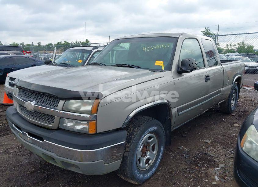 Photo 2 of 2003 Chevrolet Silverado 1500 (VIN 2GCEK19T631253111)