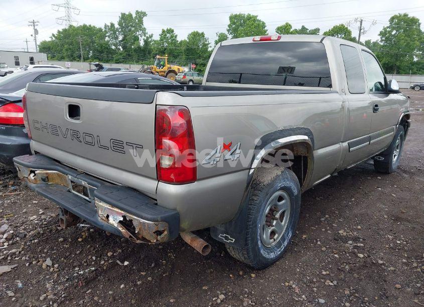 Photo 4 of 2003 Chevrolet Silverado 1500 (VIN 2GCEK19T631253111)
