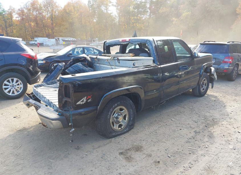 Photo 4 of 2003 Chevrolet Silverado 1500 (VIN 2GCEK19T631256414)