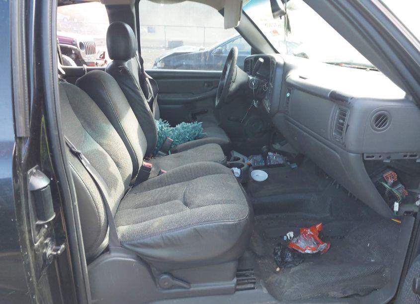 Photo 5 of 2003 Chevrolet Silverado 1500 (VIN 2GCEK19T631256414)