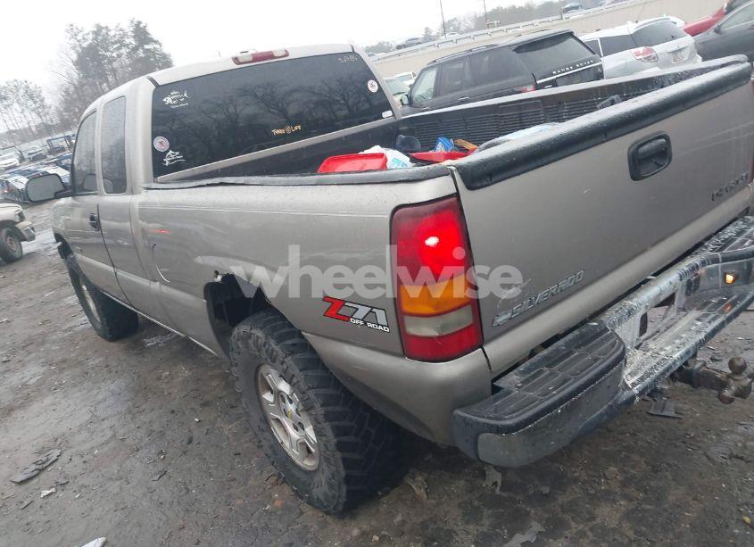 Photo 3 of 2001 Chevrolet Silverado 1500 LT (VIN 2GCEK19T711106812)