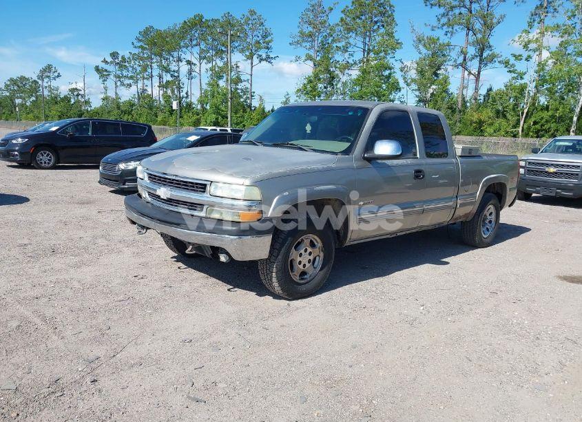 Photo 2 of 2002 Chevrolet Silverado 1500 LS (VIN 2GCEK19T721426682)