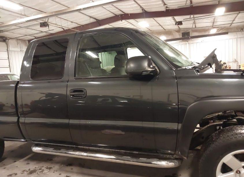 Photo 12 of 2003 Chevrolet Silverado 1500 LS (VIN 2GCEK19T731246930)