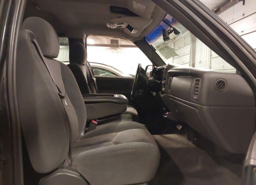 Photo 5 of 2003 Chevrolet Silverado 1500 LS (VIN 2GCEK19T731246930)