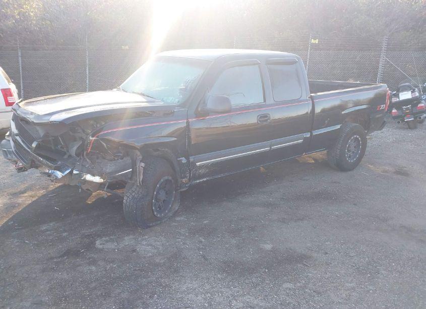 Photo 2 of 2003 Chevrolet Silverado 1500 LS (VIN 2GCEK19T731252856)