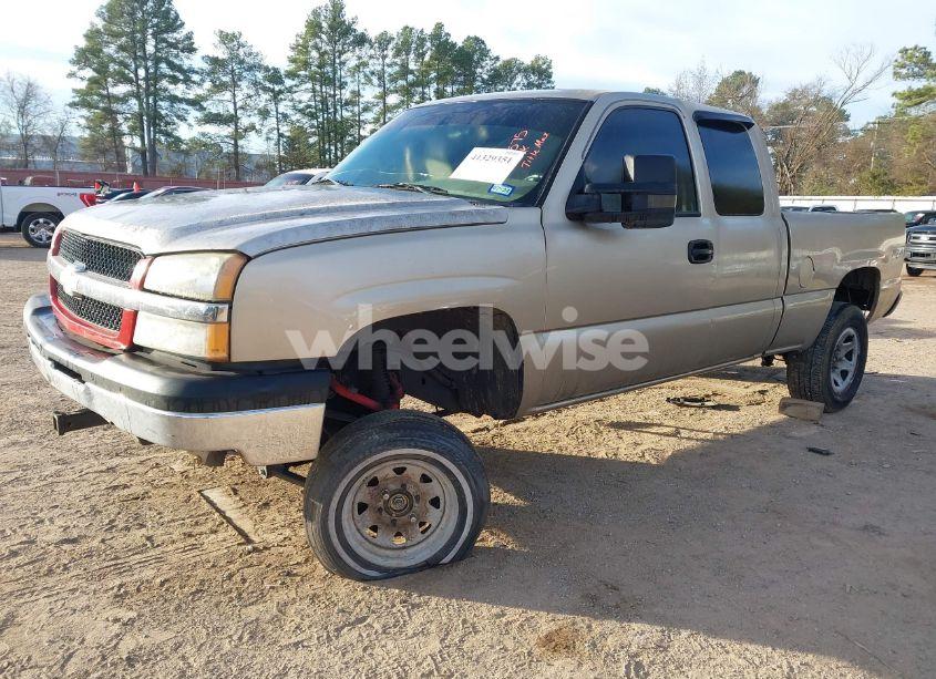 Photo 2 of 2004 Chevrolet Silverado 1500 LS (VIN 2GCEK19T741287575)